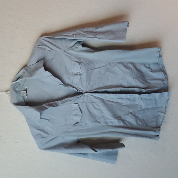 Boston Proper sz 10 100% cotton gray button down with stretch side panels - Picture 7 of 13